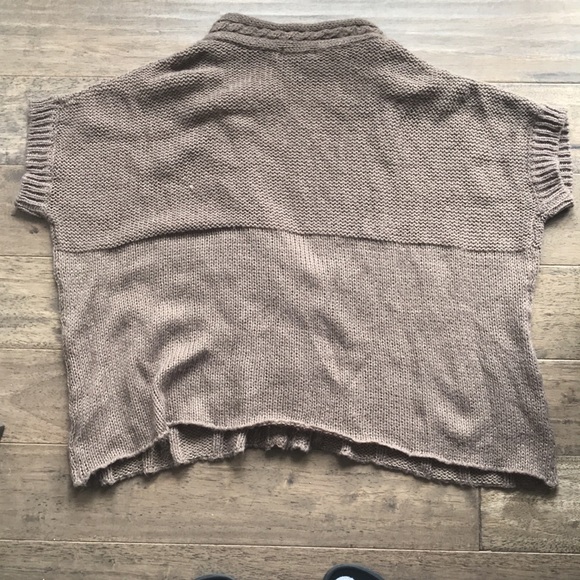 Jessica Simpson Cropped Sweater - Picture 2 of 2